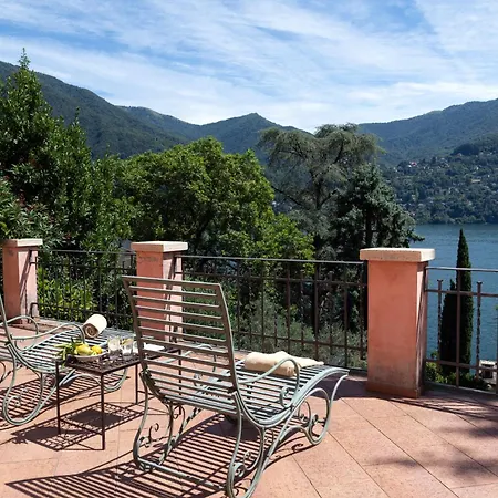 Pink - By Myhomeincomo *